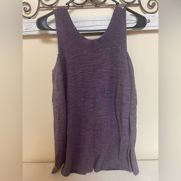 NWOT Express Purple Cold Shoulder Long Sleeve Sweater, size xs - Picture 3 of 5